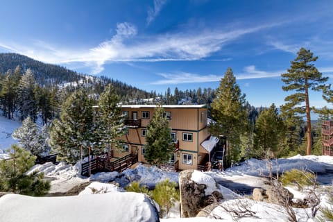 Scenic view of the surrounding mountains and Heavenly slopes, just steps away.