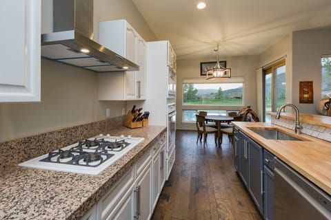 Fully Stocked Kitchen