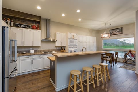 Fully Stocked Kitchen