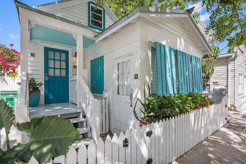 Perfectly located and a short walk from Duval