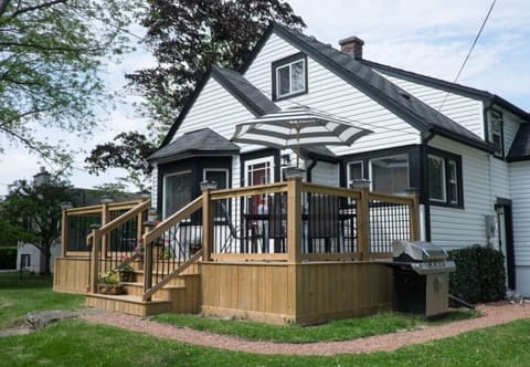 Hullcrest Cottage - Niagara-on-the-Lake