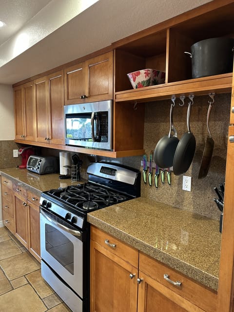 Well equipped kitchen includes Keurig, Mr Coffee, French Press, Toaster Oven