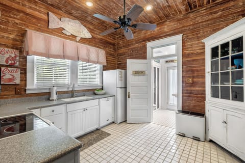 leads into half bath with washer dryer