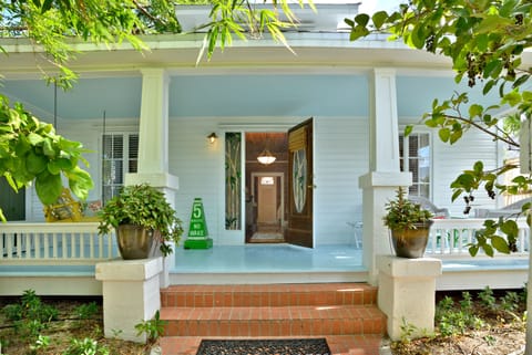 Private home with Old Town Charm