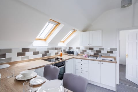 Ty Rhiannon - Kitchen