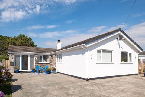 Chelford  Driveway - Rhosneigr