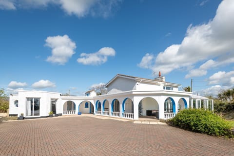 Coed Y Llan Llanfaelog