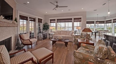 Open Living, Dining, Kitchen