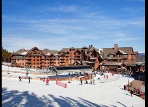 Peak 7 Base facing Grand Lodge polls