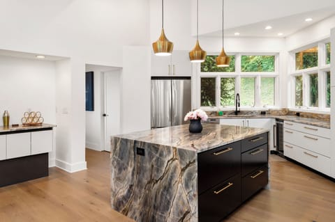 Center island, wine fridge gas range