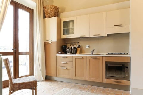 Well equipped kitchen