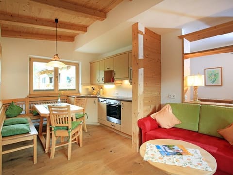 Apartment Berg - Pension Sunnbichl Bed and Breakfast in Ellmau