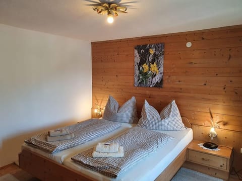 Apartment Gamsbleamei - House Strobler Apartment in Salzburgerland