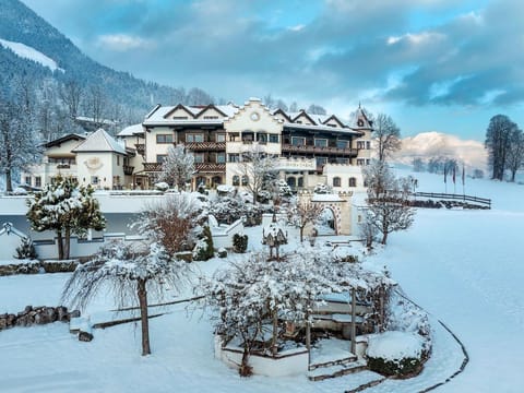 AlpenSchlössl family room - Hotel AlpenSchlössl Apartment in Salzburgerland