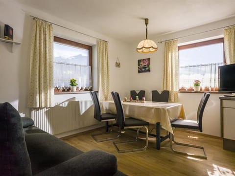 Bauernhof Hinterfirst - Family Fuchs - Apartment/apartment, shower and bath, WC, 2 Apartment in Salzburgerland