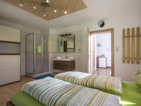 Bauernhof Hinterfirst - Family Fuchs - Apartment/apartment, shower and bath, WC, 2 Apartment in Salzburgerland