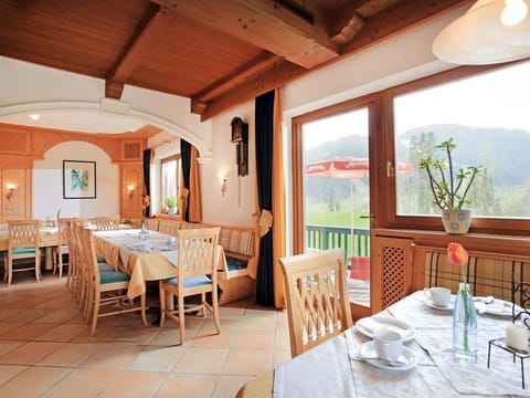 Wilder Kaiser or Kitzbüheler Horn double room with shower / WC - Pension Sunnbichl Bed and Breakfast in Ellmau