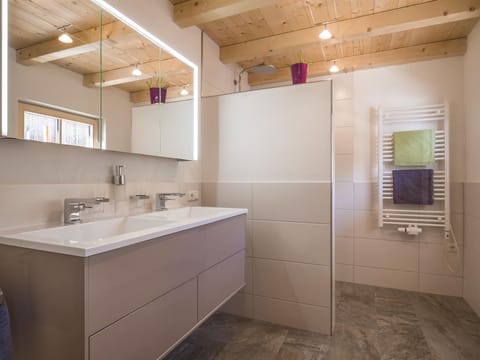 Apartment Reischerhof - Apartment with 2 bedrooms and kitchen Farm Stay in Salzburgerland