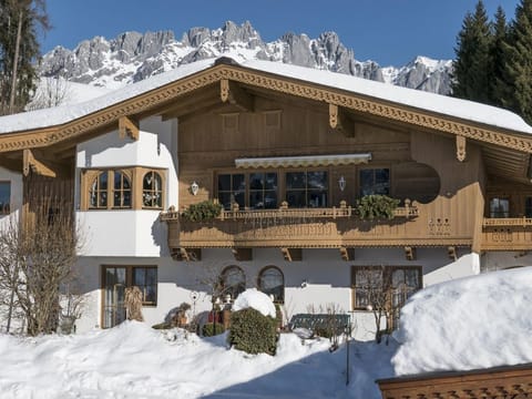 Hirzinger Marlis - apartment/apartment, shower, WC, 1 bedroom Apartment in Ellmau