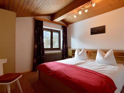 App. Fox, 3 bedrooms, 2 bathrooms with shower + WC - house fable Apartment in Salzburgerland