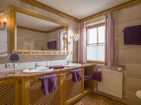 Apartment "Lucas" 3 bedrooms, terrace - Ferienwohnung Weinfurter Luise Apartment in Ellmau