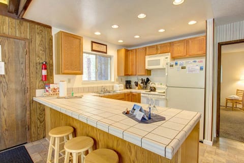 Kitchen - Main Floor