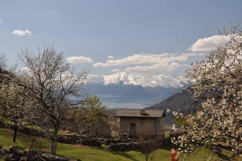 Baita Caterina and view on the Como lake