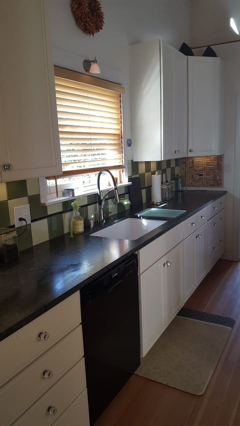 Updated kitchen, includes speakers for listening to your device