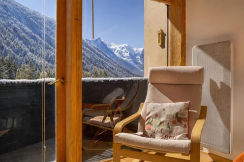 Living area with a Mont Blanc view