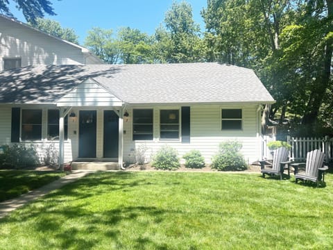 Front of Cottages 1 and 2