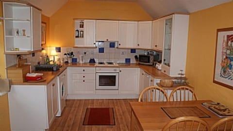 Stables cottage kitchen