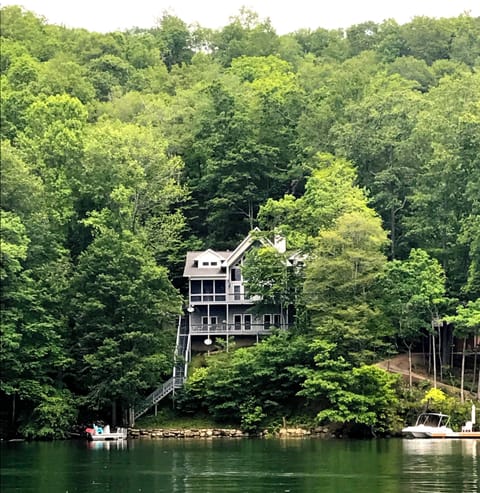 Driftwood Cove is tucked in Great swimming cove with privacy and no boats zippin