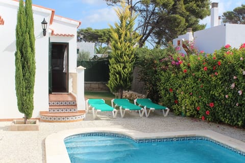 www.villasjuliamenorca.com