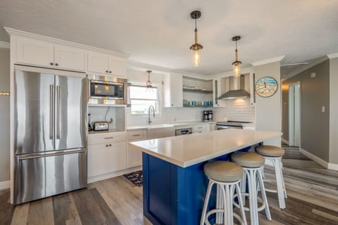 view of breakfast area and kitchen