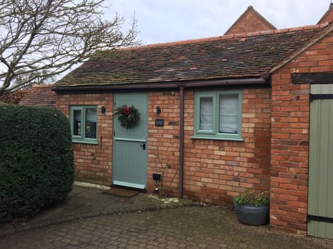 Bijou Malthouse. All new fully refurbished studio opened 2019