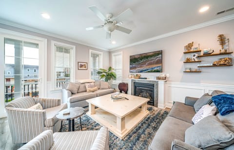 Large family room with plenty of room for the whole family to lounge and relax!