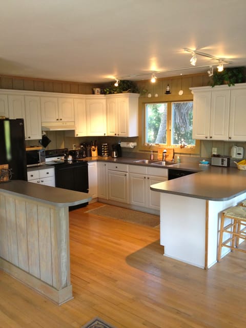Open kitchen