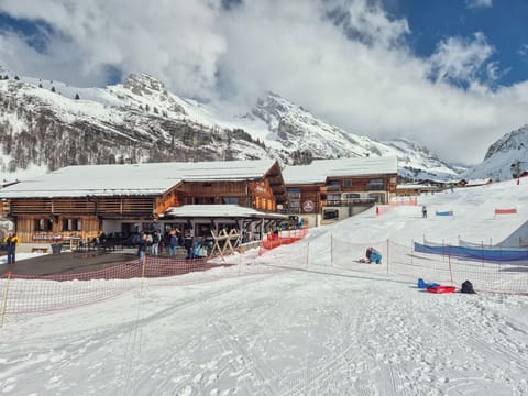 Snow and ski sports