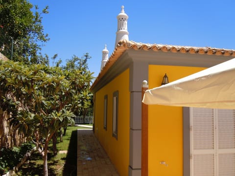 Villa side walk leading to barbecue