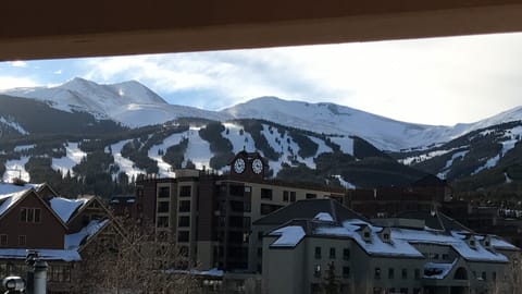 1 Blk to Main St, 300 Yds to Ski Lifts Walk Everywhere,