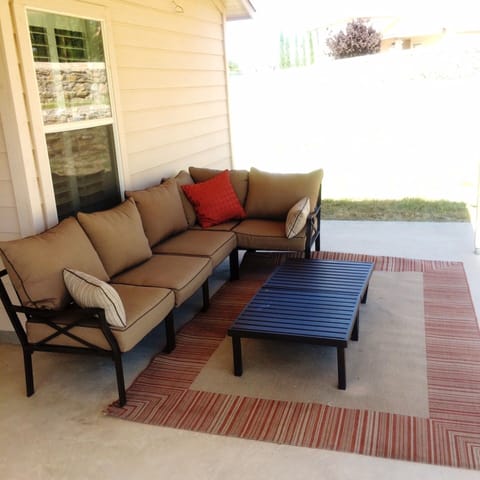 patio set