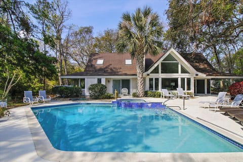 Off Shore 63 Exterior