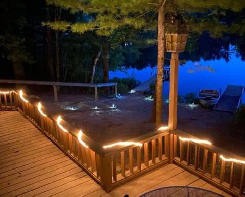 A wonderful deck to relax on as the stars appear!