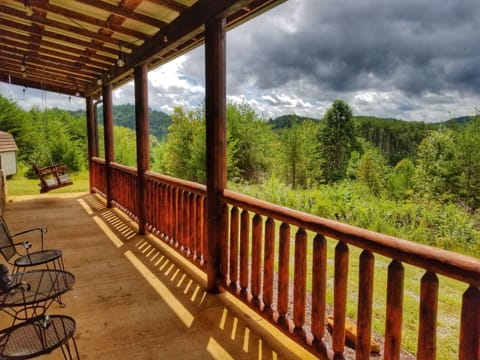 Eula Mae- Ocoee River Cabin Rentals