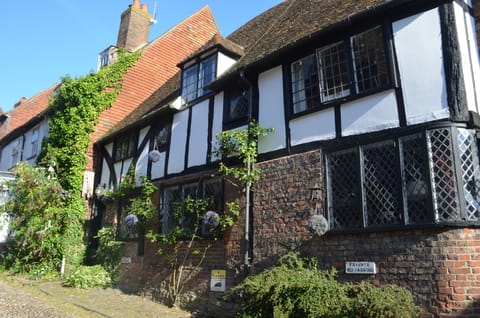 15th century frontage