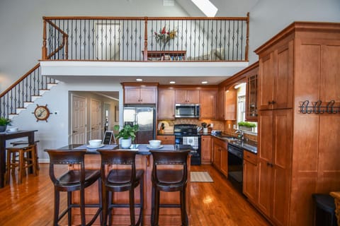 Main level kitchen fully stocked