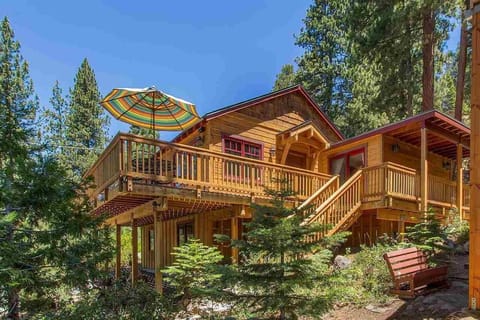 Family/Couples Cozy Lakeview Escape: superb location + enjoyable amenities!