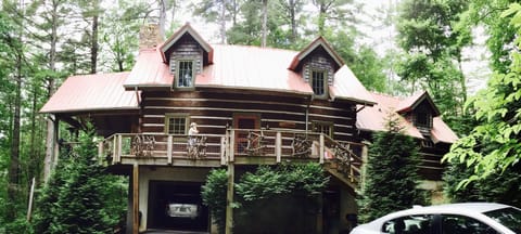  Our Tree House in Highlands