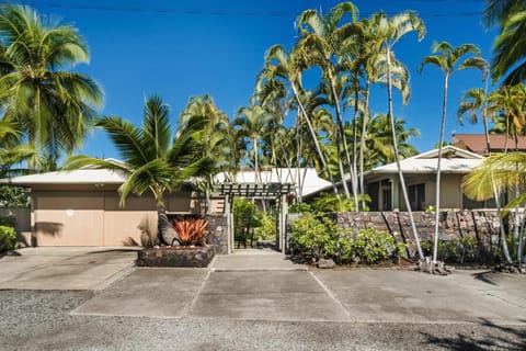 Large parking area for multiple cars