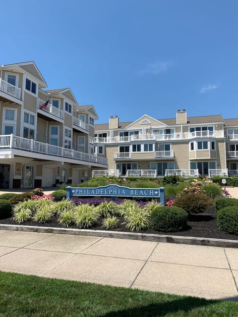 Welcome to Philadelphia Beach Condos B-2